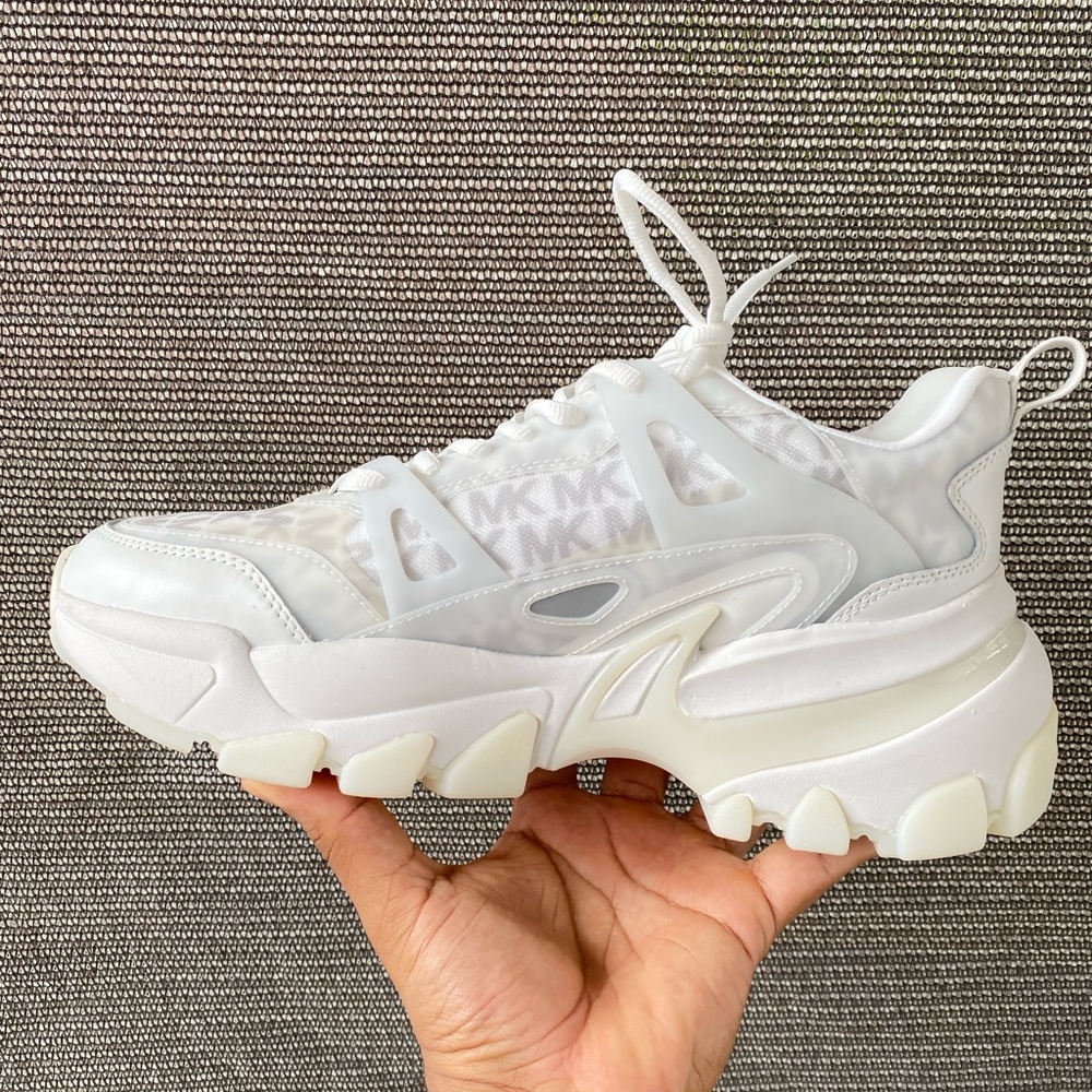 Michael Kors Nick Trainer - Picture 2 of 8